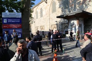 Bursa Valiliği: Canlı bomba kendini patlattı 1 &ouml;l&uuml;, 7 yaralı var