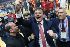 Galatasaray'dan Ataman'a b&uuml;y&uuml;k jest