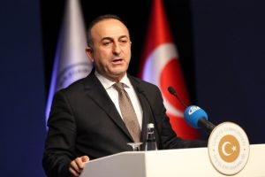 Bakan &Ccedil;avuşoğlu'ndan telefon trafiği