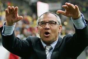 Trabzonspor'da en b&uuml;y&uuml;k adaylardan biri de Felix Magath