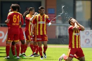 Kayserispor, Beşiktaş'tan &ccedil;ekinmiyor