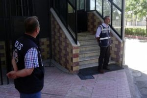 Ankara'da bazı kurumlara 'paralel' operasyonu