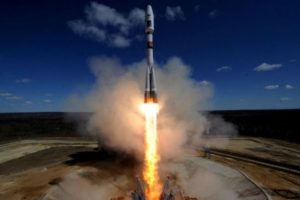 Rusya yeni &uuml;ss&uuml;nden ilk Soyuz'u fırlattı