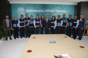 Bozbey'den zabıta personeline: Herkese eşit mesafede olun