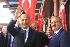 Bakanlar Bursa'da hastanedeki yaralıları ziyaret etti