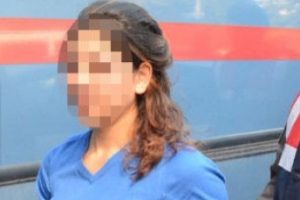 Tecav&uuml;zc&uuml;s&uuml;n&uuml; &ouml;ld&uuml;rd&uuml;ğ&uuml; iddia edilen kadının yargılanmasına başlandı
