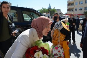 Bakan Ramazanoğlu roket mermilerinin d&uuml;şt&uuml;ğ&uuml; Kilis'te