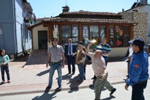 Bursa'da engelli gen&ccedil;lerin model u&ccedil;ak heyecanı