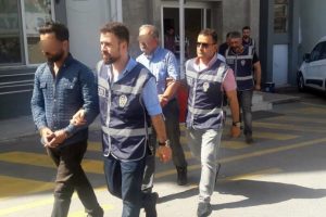 Ankara'dan İzmir'e define i&ccedil;in geldiler ama...