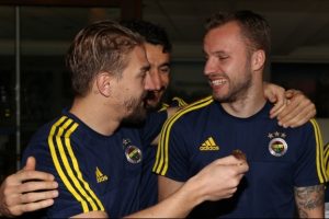 Aziz Yıldırım, Caner Erkin'in affedilmesine karşı &ccedil;ıktı
