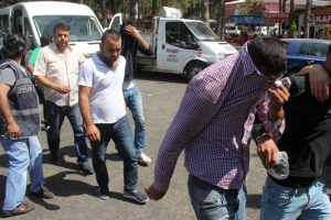Adana'da uyuşturucu operasyonu: 38 g&ouml;zaltı