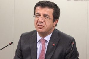 Eski bakan Zeybekci'nin fabrikası soyuldu