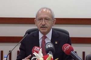 Kılı&ccedil;daroğlu: Meydanlarda hakkınızı arayın