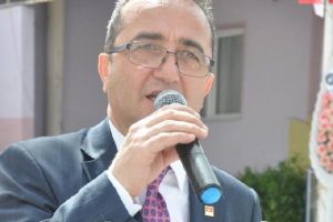 CHP'li Tezcan: &Uuml;lkeyi gericilerden temizleyeceğiz