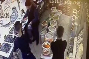 Markette &ouml;nce tartışma sonra silahlı saldırı
