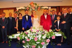 Arın&ccedil;'tan damada, 'itaat et, rahat et' tavsiyesi