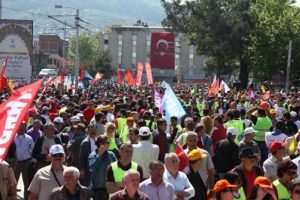 Bursa'da 1 Mayıs Emek ve Dayanışma G&uuml;n&uuml; etkinliklerle kutlandı