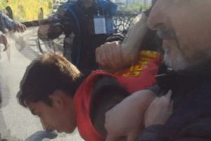 Taksim'de 3 kişiye g&ouml;zaltı