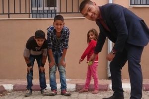 Harran'da bir s&uuml;per kahraman! Emre Uğur imkansızlıkla m&uuml;cadele ediyor...