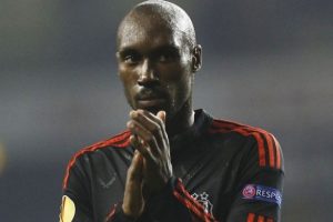 Beşiktaşlı Atiba otoritelerin b&uuml;y&uuml;k &ouml;vg&uuml;s&uuml;n&uuml; aldı