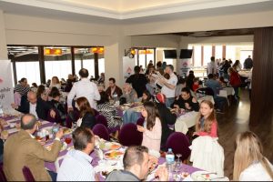 Bah&ccedil;eşehir Bademli Kamp&uuml;s renkli brunch'u...