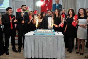 &Ccedil;ekirge Rotaract kul&uuml;b&uuml; &Uuml;yeleri, Ata balosunda buluştu...