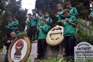 Eski T&Uuml;FAD Bursa Şubesi başkanlarından Şeftalioğlu, 18. &ouml;l&uuml;m yıld&ouml;n&uuml;m&uuml;nde anıldı
