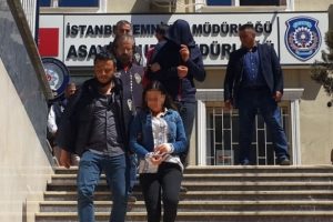 Barda tanıştıkları gen&ccedil; kızı su&ccedil;larına alet ettiler!