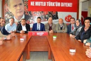 MHP'de toplu istifa! 'İ&ccedil;imize sindiremiyoruz'