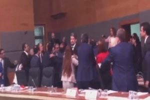 Anayasa Komisyonu'nda yine kavga &ccedil;ıktı
