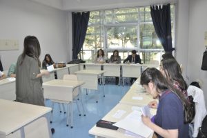Bursa'da Lise ve Y&uuml;ksekokullar Arası İngilizce M&uuml;nazara Turnuvası