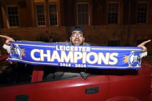 Premier Lig'de Leicester City 132 yıllık tarihinde ilk kez şampiyon oldu