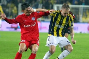 Michal Kadlec, &uuml;lkesinin Sparta Prag takımı ile anlaştı