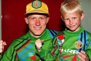 Baba Peter ve oğlu Kasper Schmeichel, ilk şampiyonluklarını 2 Mayıs'ta kazandı