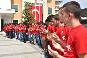 Bursa Mustafakemalpaşa kınalı kuzularını uğurladı!