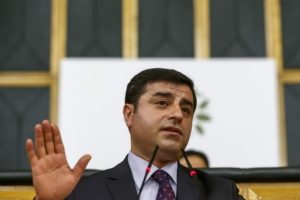 Selahattin Demirtaş: 'Halk isterse birden fazla parlamento kurar'