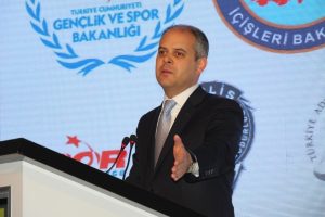 "Bizim karşısında olduğumuz, taraftar değil holiganlar"