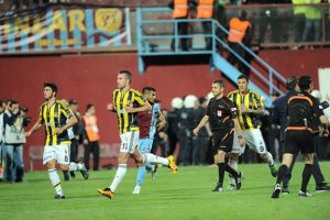 Trabzonspor'a verilen cezaya tepki b&uuml;y&uuml;k!