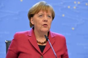 Merkel'den 'M&uuml;sl&uuml;man' a&ccedil;ıklaması: Hoş bulmuyorum