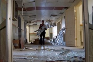 İsyancılar hastane bombaladı! 20 kişi &ouml;ld&uuml;!