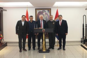 Bursaspor, &Ouml;zel Harekat Birliği askerlerine 250 adet Bursaspor forması g&ouml;nderdi