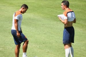 Robin van Persie'ye 'hey yedek' diye seslenen Depay, bir numaralı ''yedek'' oldu