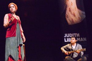 Nil&uuml;fer'de Judith Liberman'dan yetişkinlere ve &ccedil;ocuklara masallar