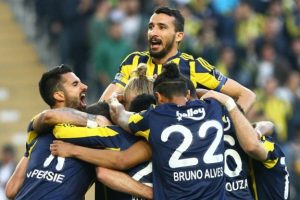 Fenerbah&ccedil;e, final biletini almak i&ccedil;in sahaya &ccedil;ıkacak