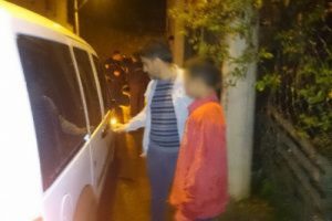 Bursa'da romantik hırsız mum yakıp şarap i&ccedil;miş!