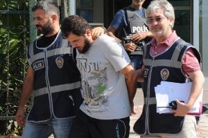 Cinayet sanığı, kendisini iyi hissetmediği savunma yapmadı