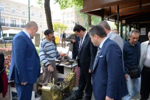 Bursa'da patlamadan zarar g&ouml;ren esnafın yaraları sarılıyor