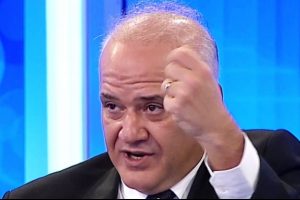 Yorumcu Ahmet &Ccedil;akar, T&uuml;rk futbolu hakkında &ccedil;arpıcı a&ccedil;ıklamalar yaptı