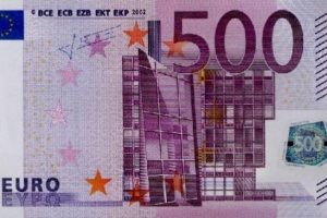 500 avro banknotları tedav&uuml;lden kaldırılacak