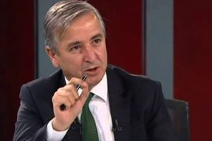 AKP'li Aydın &Uuml;nal'dan Davutoğlu yorumu: "&Ccedil;ift başlılık ortadan kalkacak"